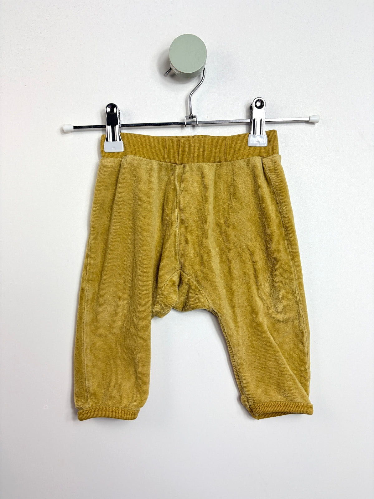 JOGGINGANZUG • 68 • H&M