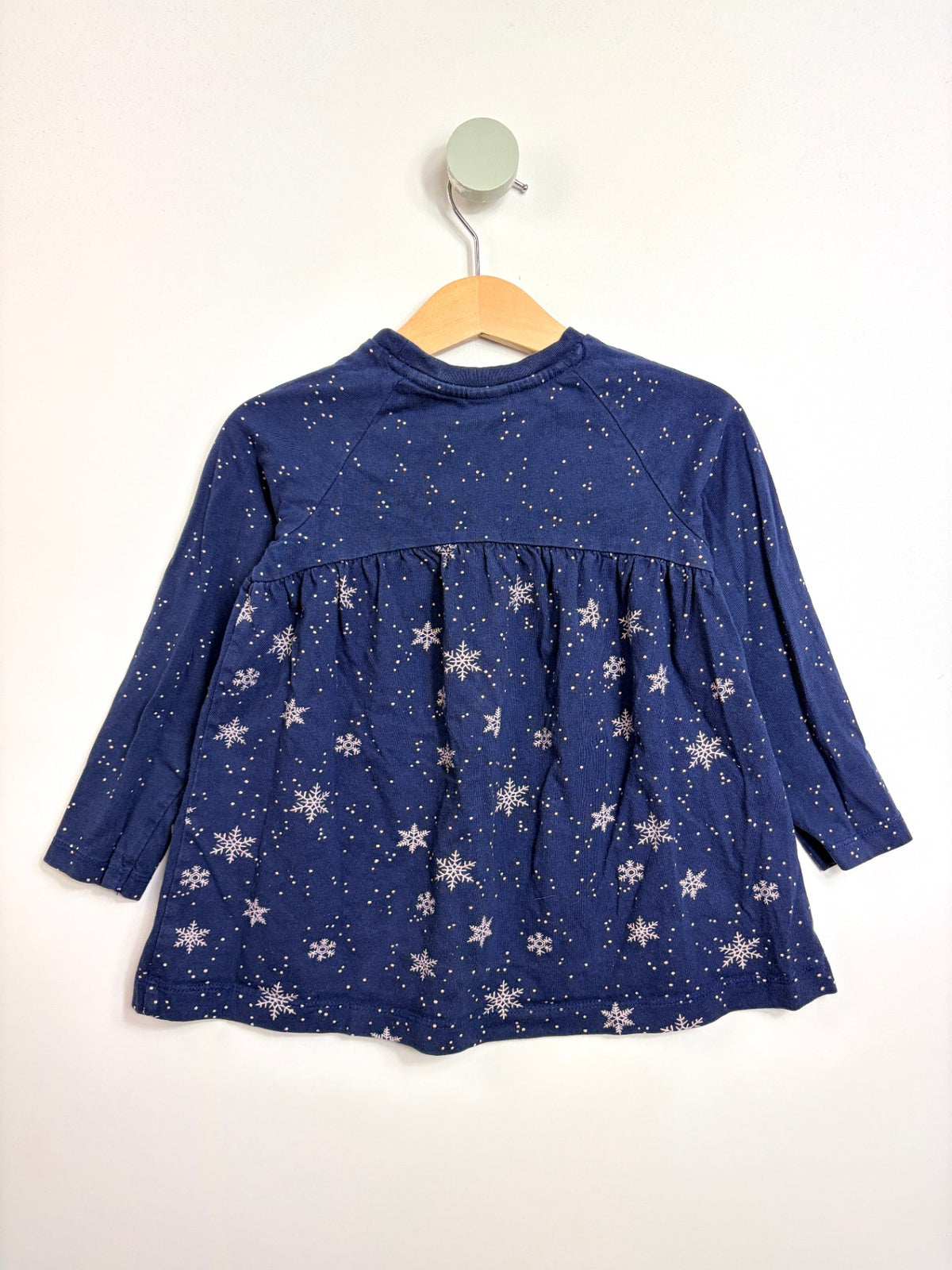 LANGARMSHIRT MIT SCHNEEFLOCKEN • 92 • ALANA