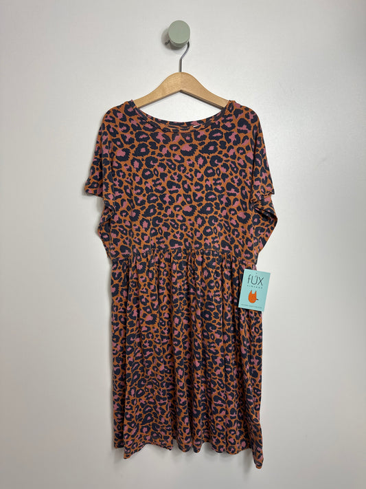 LEO KLEID • 134 • THE NEW