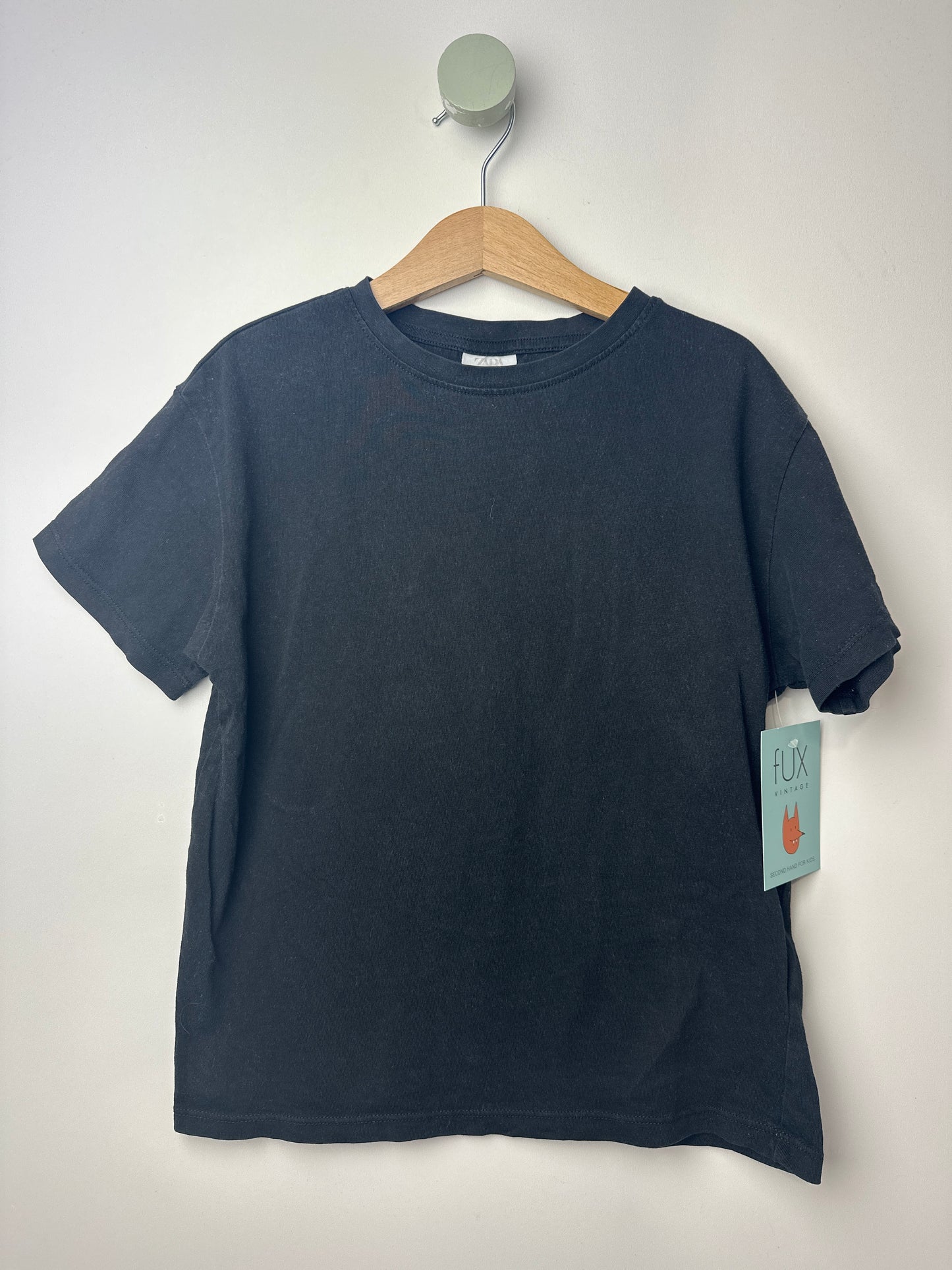 T-SHIRT • 122 • ZARA