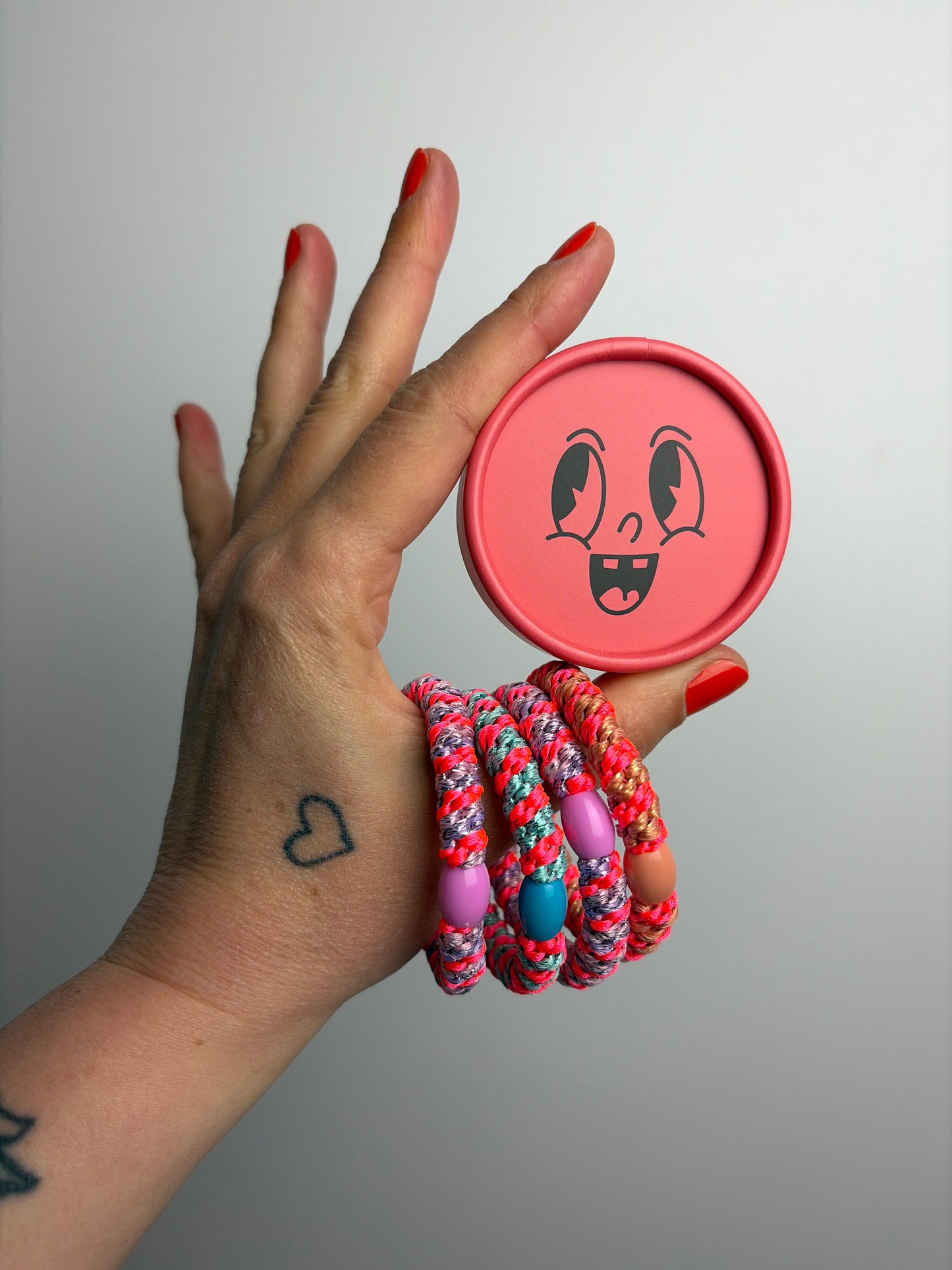 HAARGUMMI 4ER SET IN GESCHENKBOX • BUNT HELLBLAU DUNKELROT