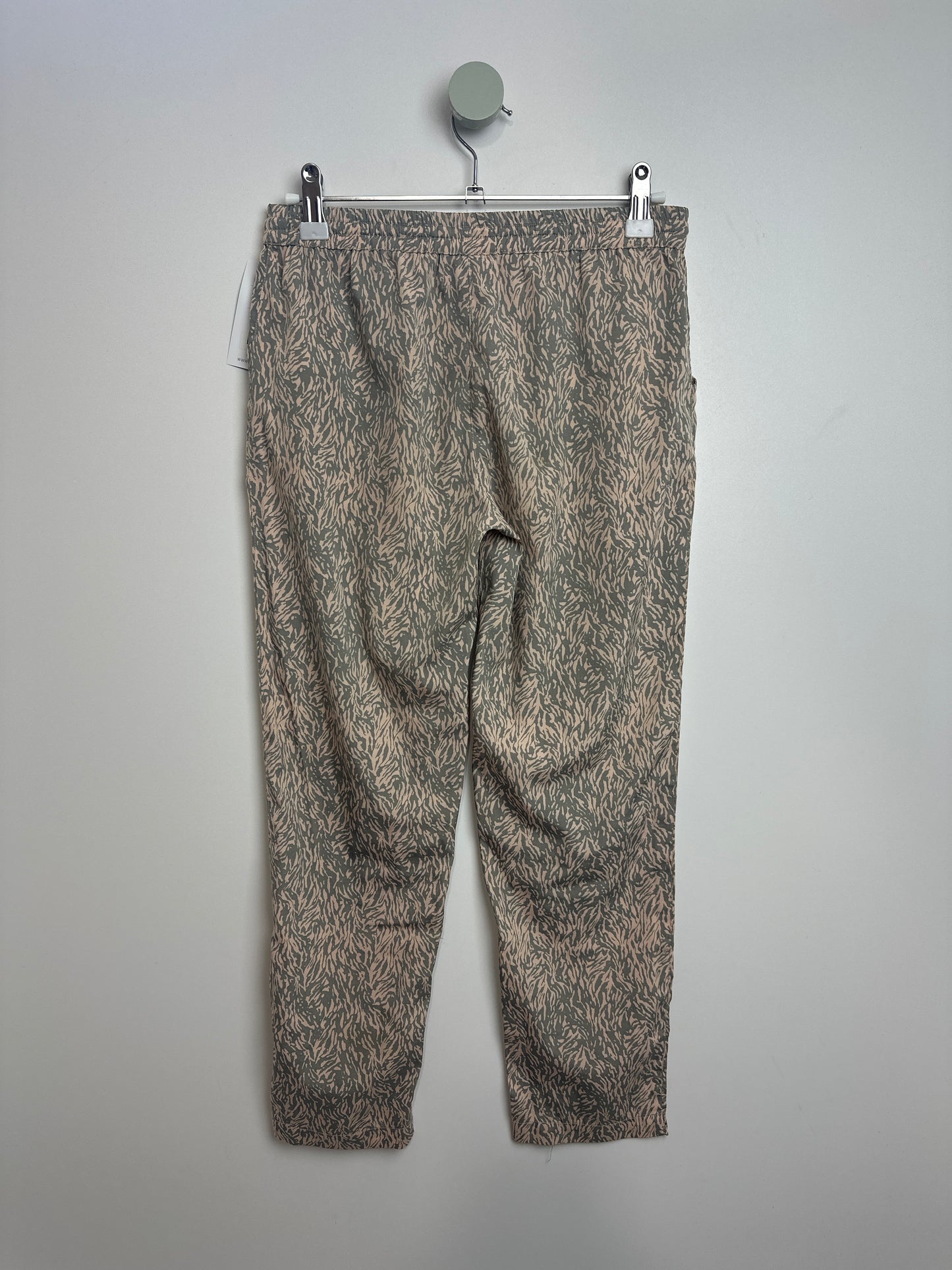 HOSE ZEBRA • 140 • CREAMIE