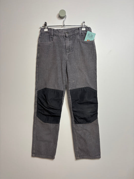 Cordhose mit Kniebesatz • 146 • jakoo