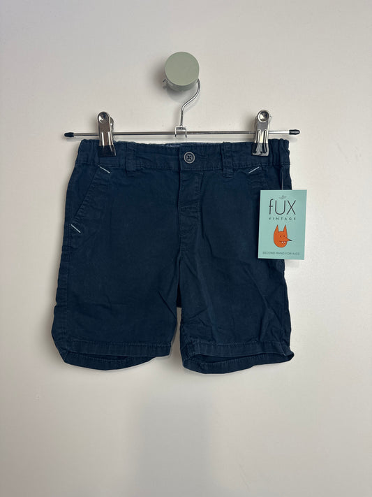 CHINO SHORTS • 86 • H&M