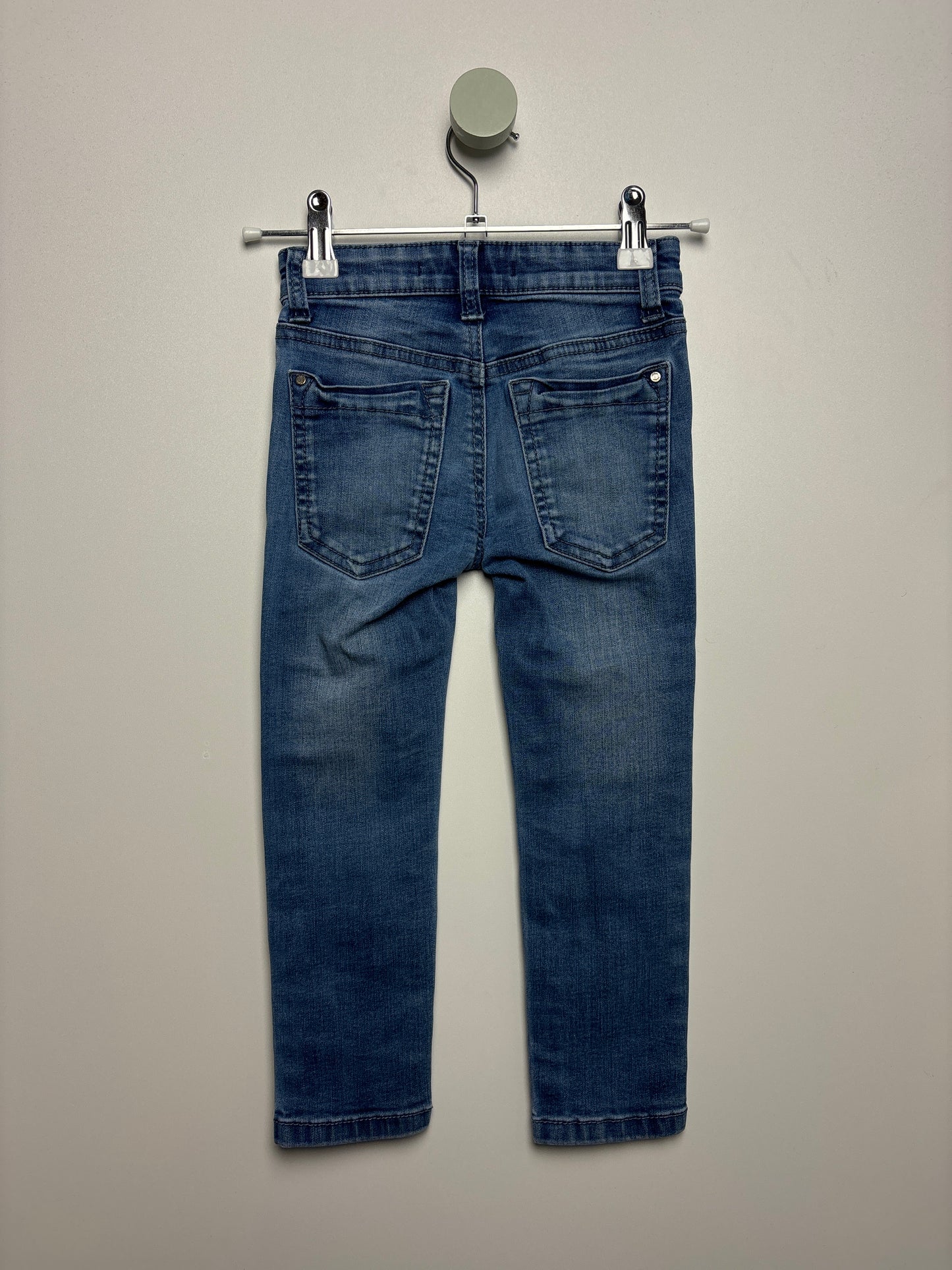 Slim Fit Jeans • 104 • s.oliver