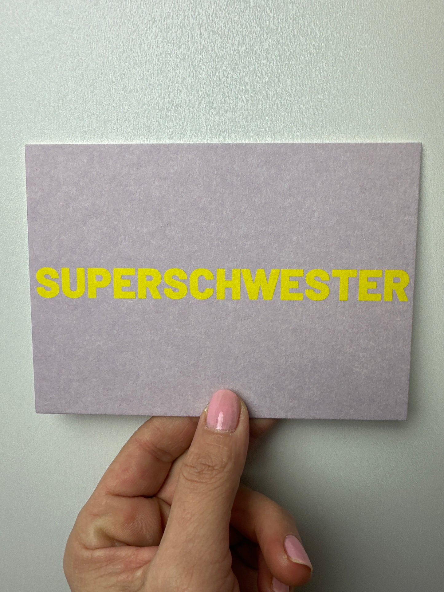 POSTKARTE • SUPERSCHWESTER