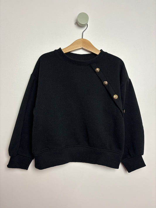 Sweater mit Goldknöpfen • 110 • zara