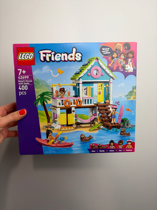 BEACH HOUSE 42699 • LEGO FRIENDS