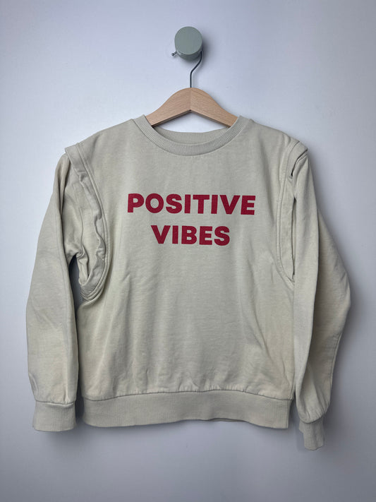 SWEATSHIRT • 128 • STORYTELLING