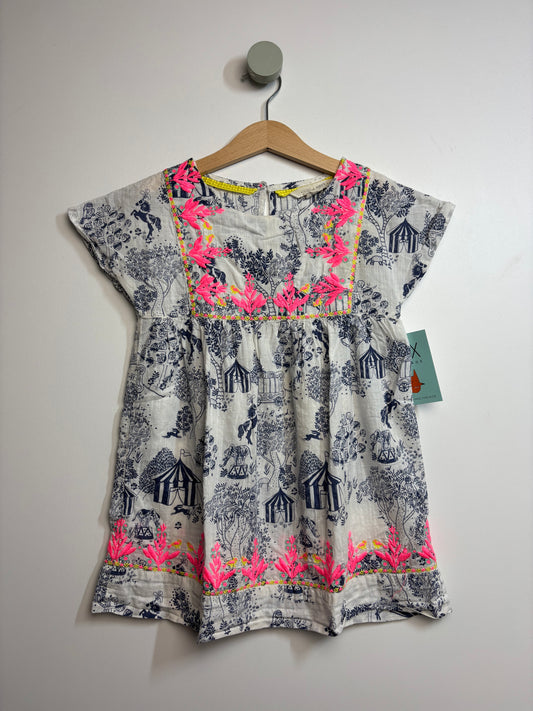 Tunika • 122 • white stuff