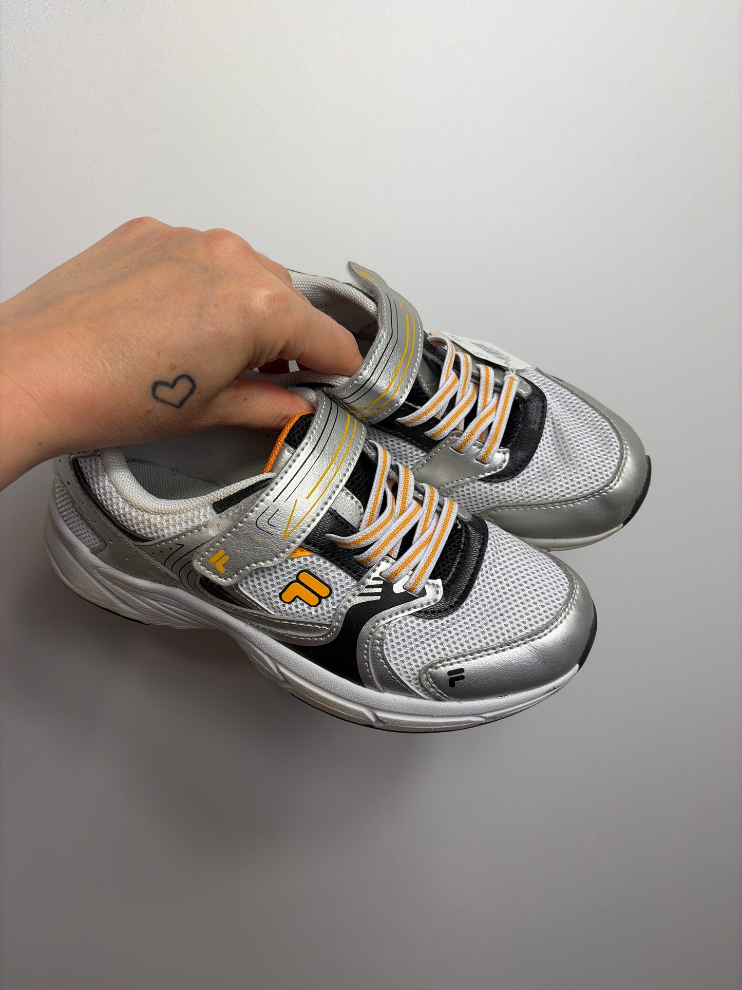 SNEAKER • Schuh 35 • FILA