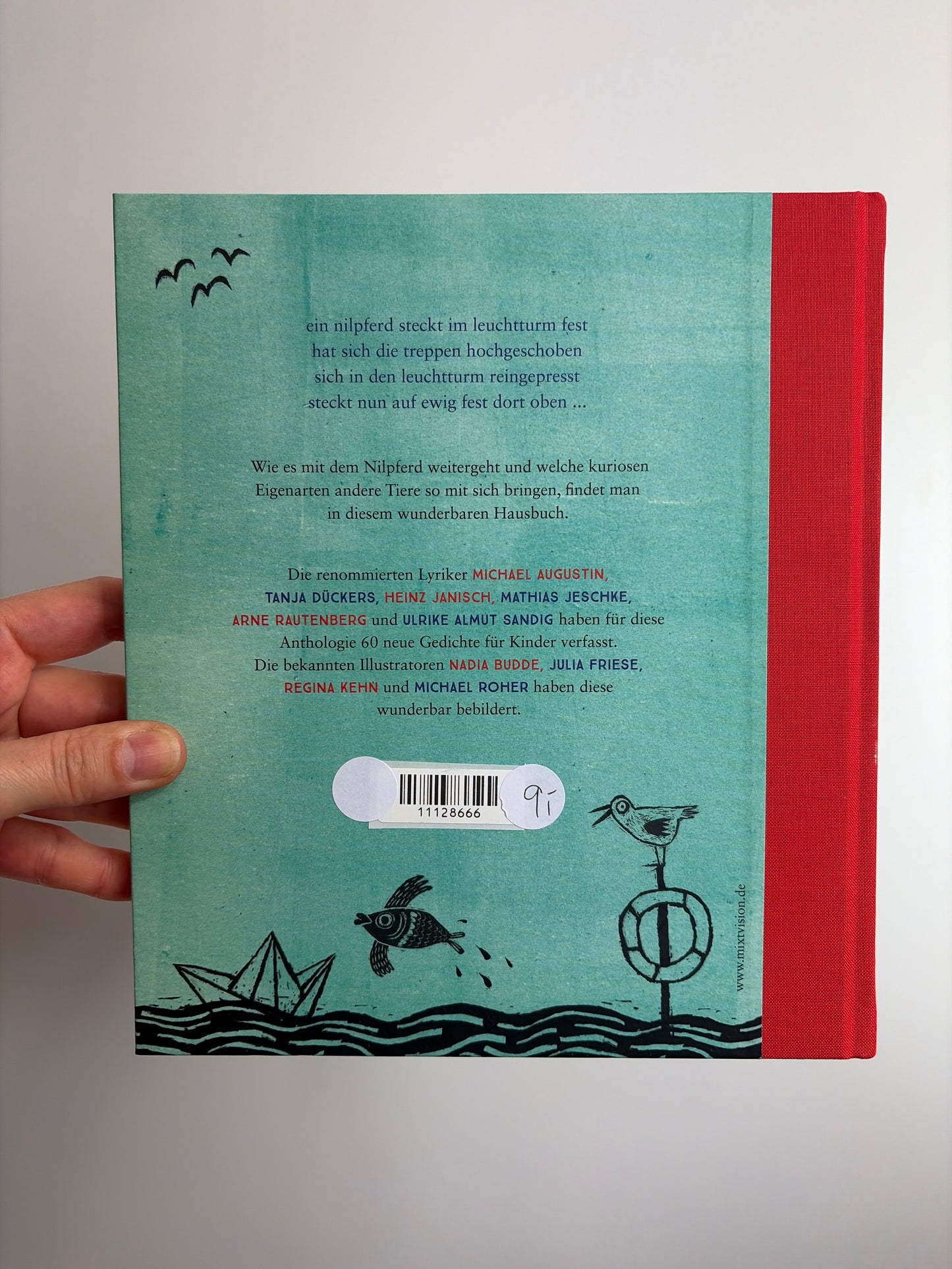 BUCH • EIN NILPFERD STECKT IM LEUCHTTURM FEST • MIXTVISION