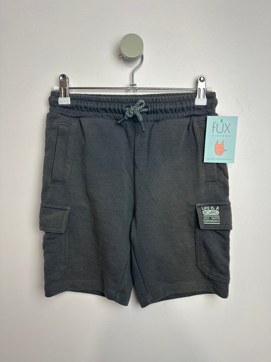SWEATSHORTS • 134 • YIGGA