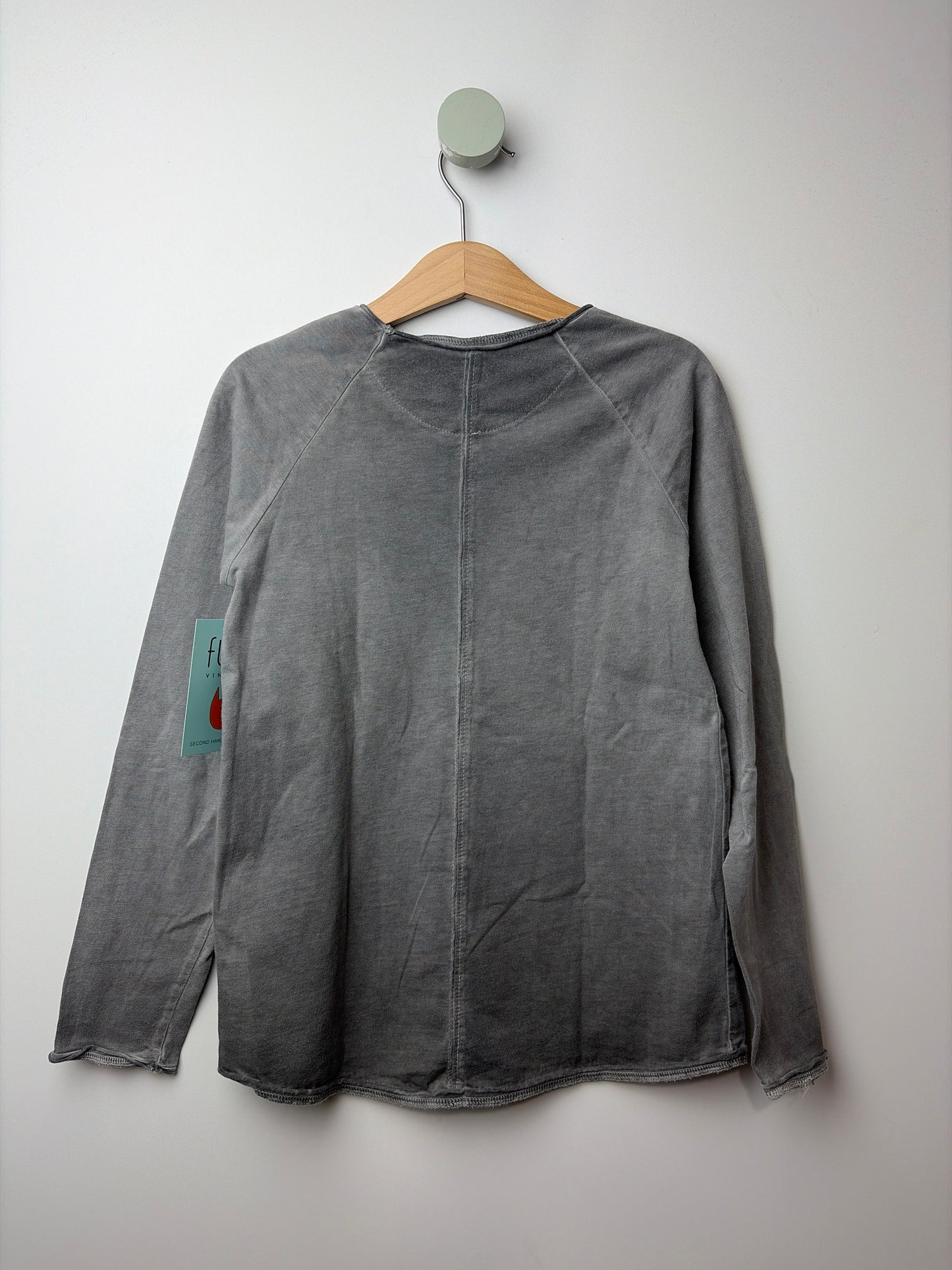 LANGARMSHIRT • 122 • BELLYBUTTON