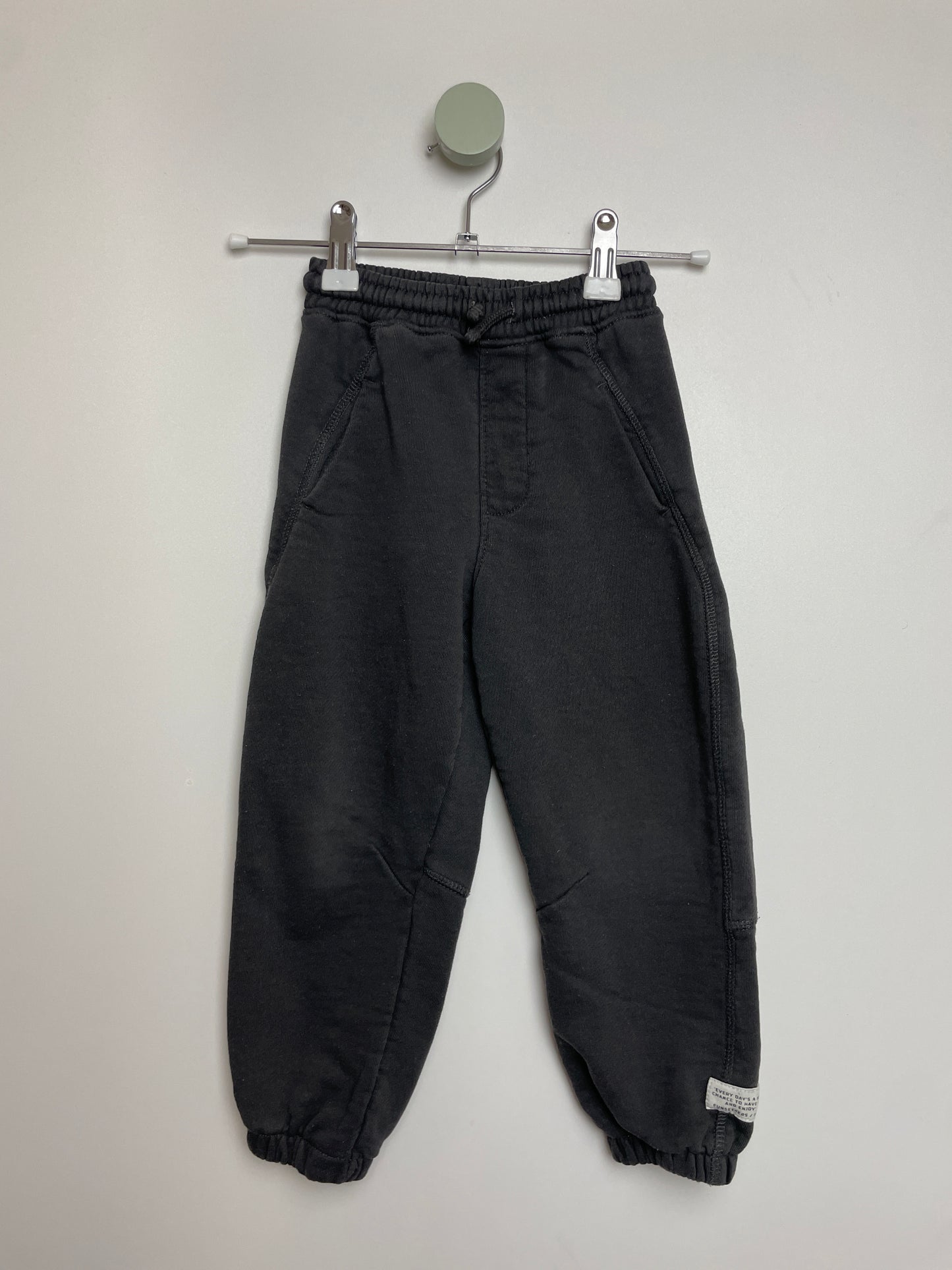 Jogginghose • 104 • zara