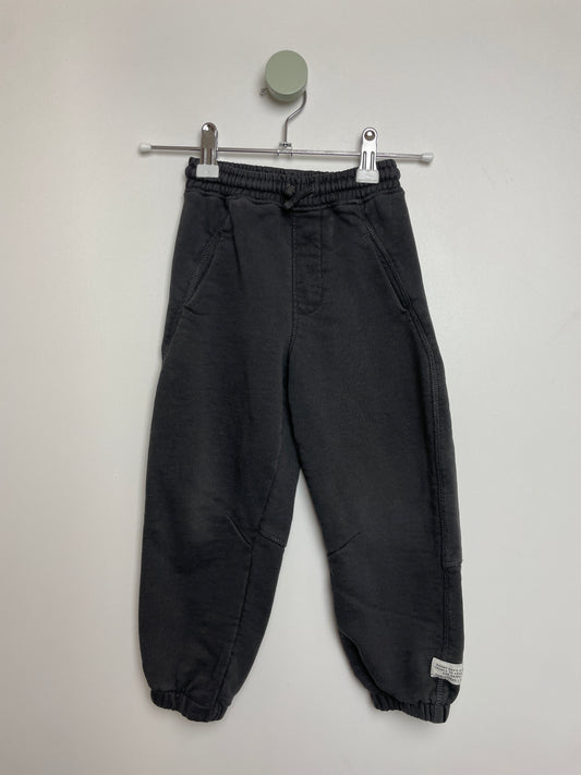 Jogginghose • 104 • zara