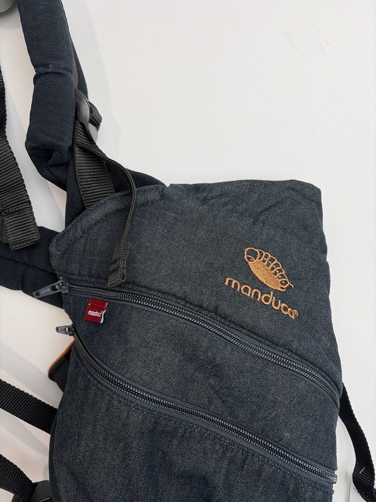 BABYTRAGE • XT • MANDUCA