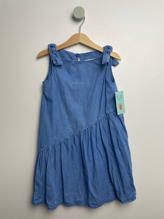 Kleid • 116 • zara