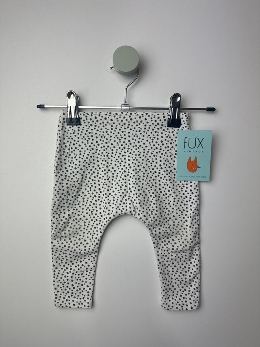 LEGGINGS PUNKTE • 68 • NEXT