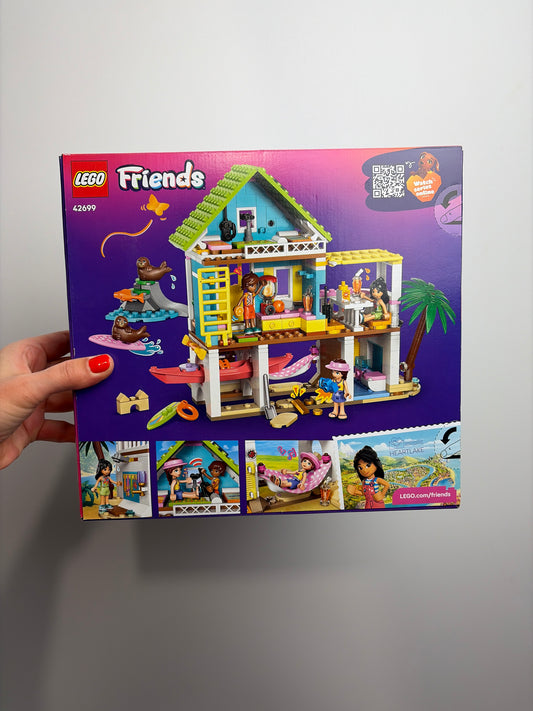 BEACH HOUSE 42699 • LEGO FRIENDS