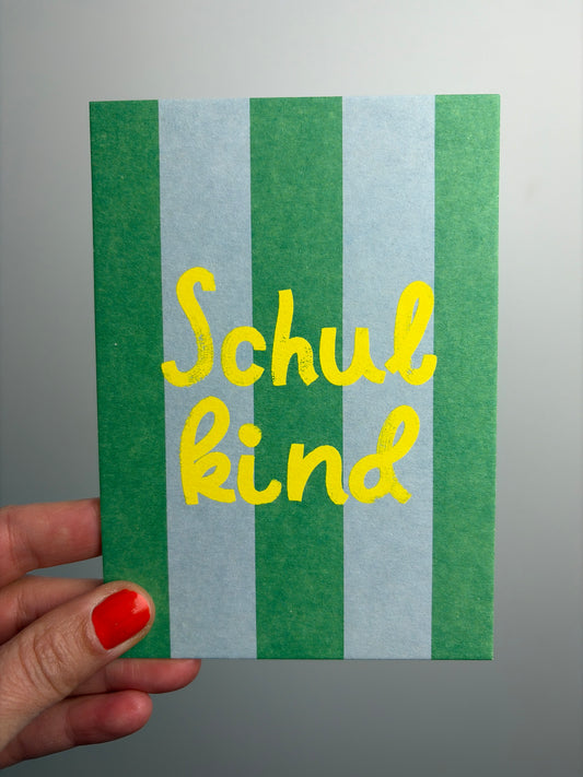 POSTKARTE SCHULKIND • GRÜN BLAU NEONGELB