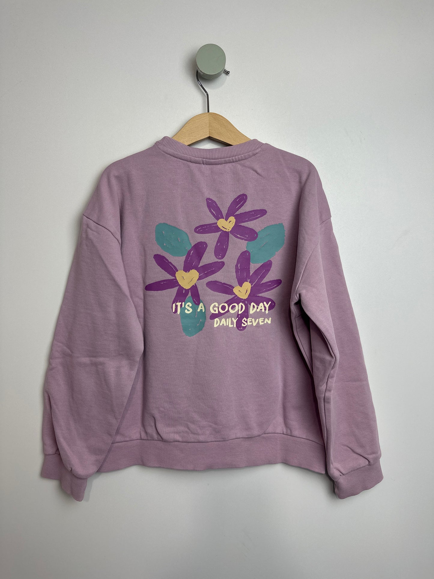 SWEATSHIRT BLUMEN • 134 • DAILY SEVEN