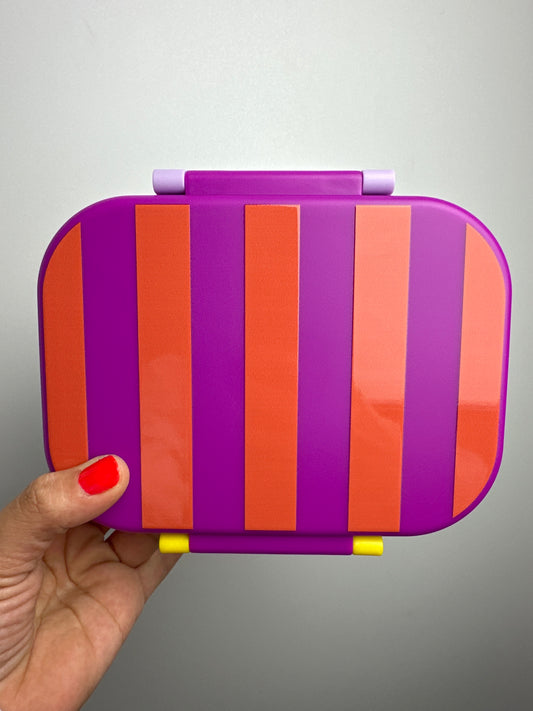 BROTDOSE MIT HERAUSNEHMBAREM  EINSATZ • VIOLETT ROT FLIEDER