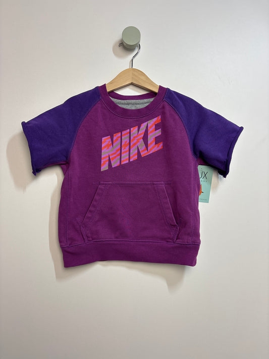 Sweatshirt • 104 • nike