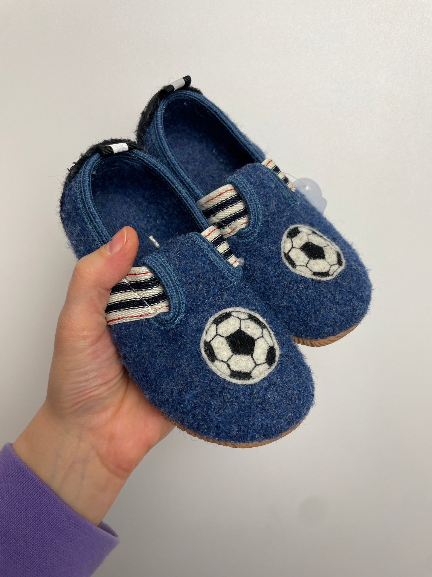 Hausschuhe Fußball • Schuh 28 • gieswein